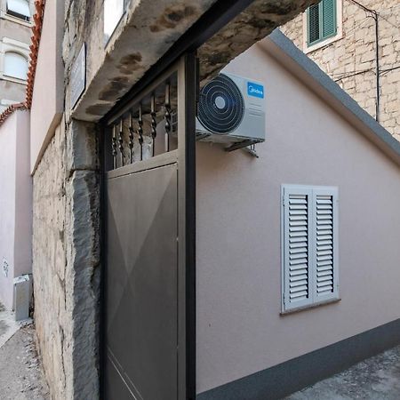 Modesty Apartment Split Bagian luar foto
